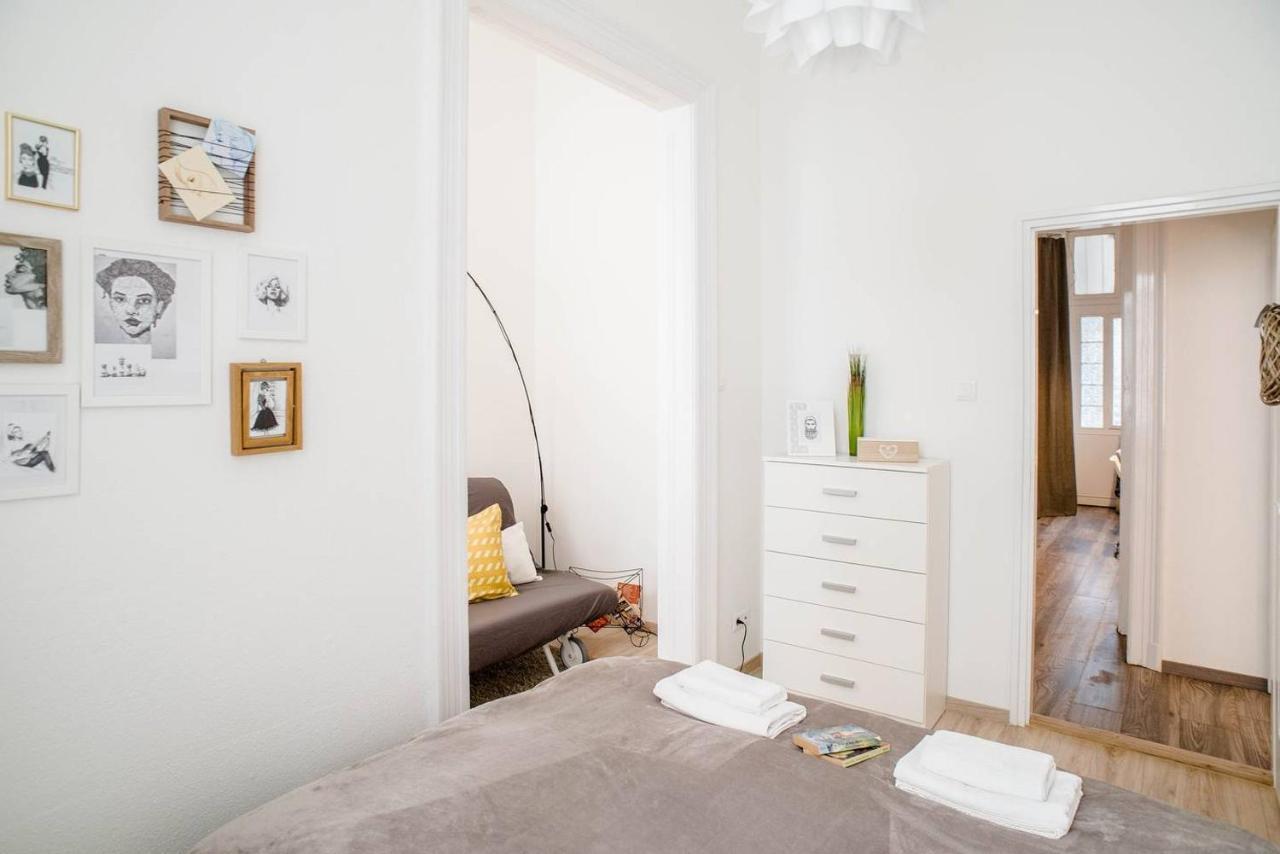 Comfy, Renewed 3 Bedroom Apt In Center Budapest Exterior photo